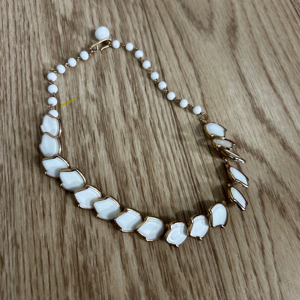 Unbranded‎ Enamel Leaf Choker Necklace Womens OS White Gold Vintage Style MCM